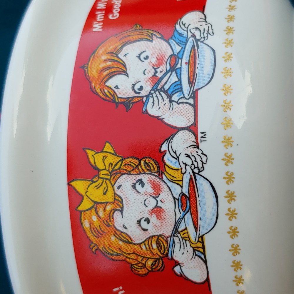 Campbell's 1998 Vintage White and Red Ceramic Soup Bowl with Lid